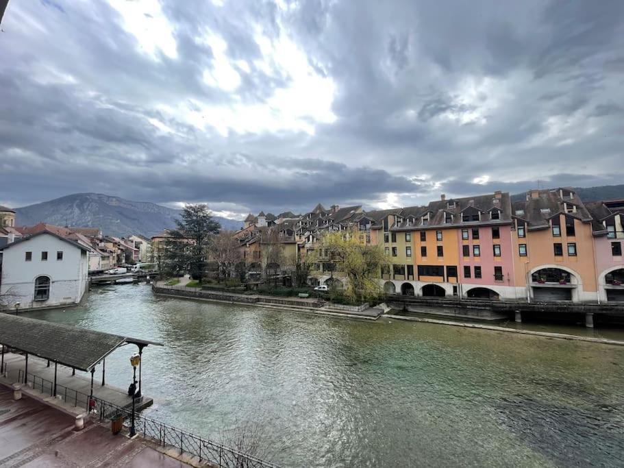 Quai Des Cordeliers, Balcon Et Vieille Ville Annecy Eksteriør bilde